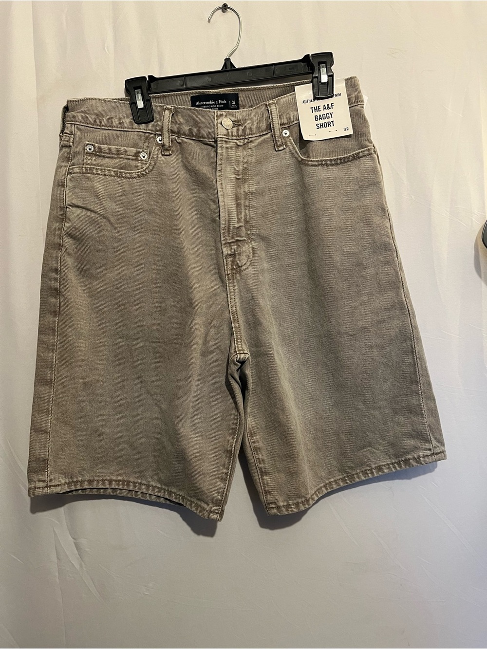 Abercrombie & Fitch Baggy Jean Shorts in Faded Taupe